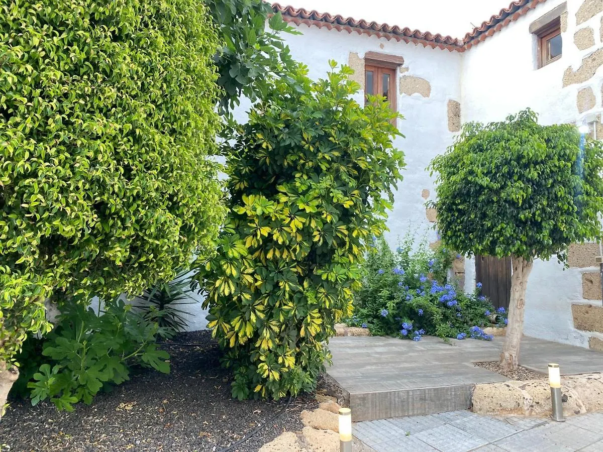 Holiday home Casaruralarona Villa Valle de San Lorenzo