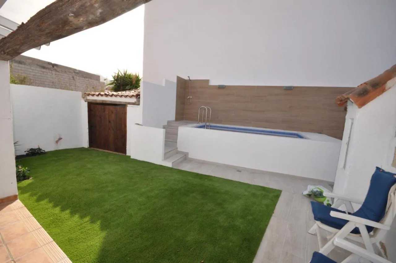 Holiday home Casaruralarona Villa Valle de San Lorenzo